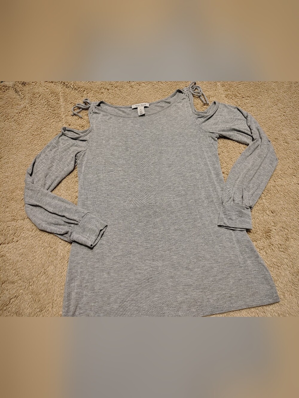 White House Black Market Grey Cold Shoulder Long Sleeve Women's Top Size Medium